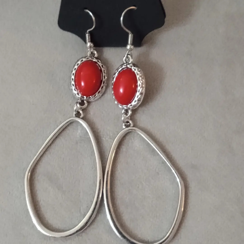 Earring - Picture 2 of 2